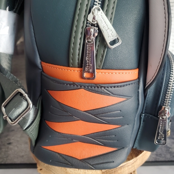 Loungefly Star Wars Backpack NWT - Picture 3 of 10